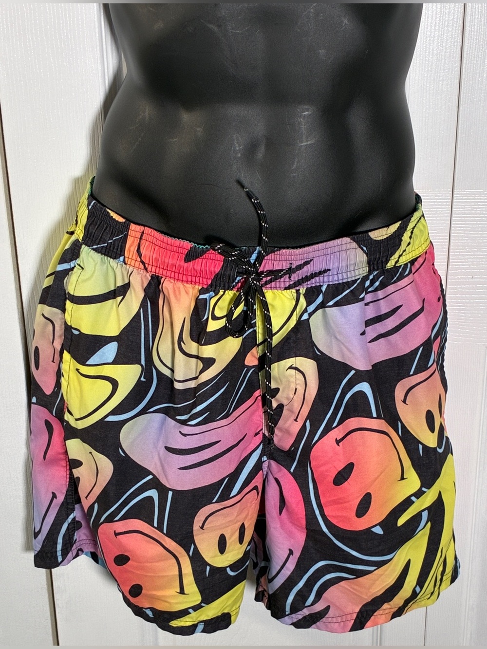 Y2K Smiley Face Graphic Swim Trunks Men’s M